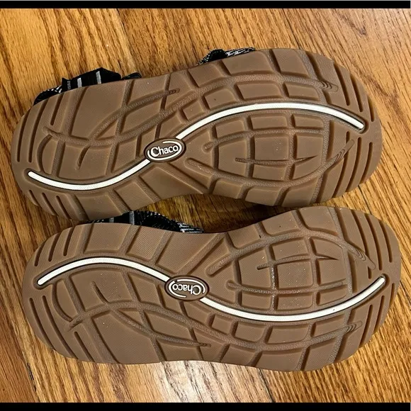EUC Chaco Sandals, Black