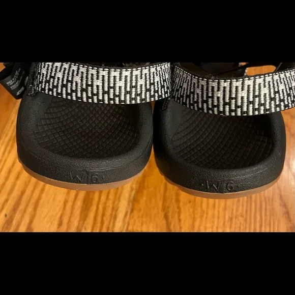 EUC Chaco Sandals, Black