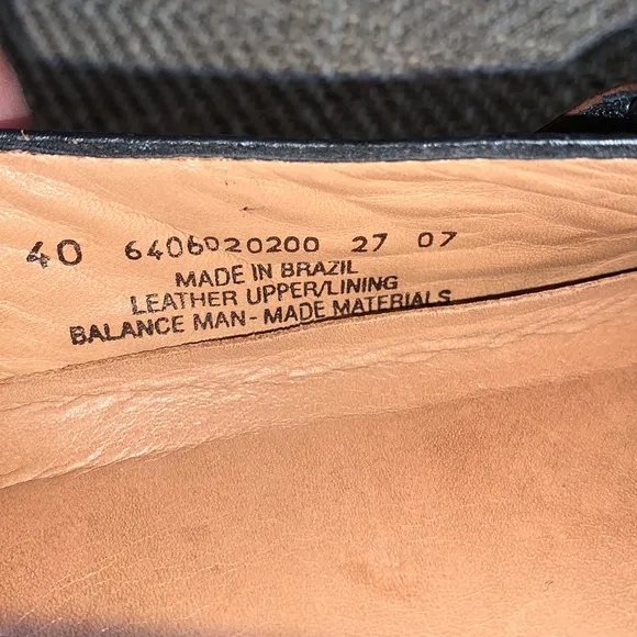 EUC Dansko Loafers with Velcro strap Size 40.