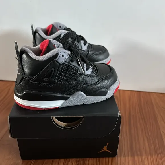 EUC Jordan 4 Retro Kids Black and Red Sneakers