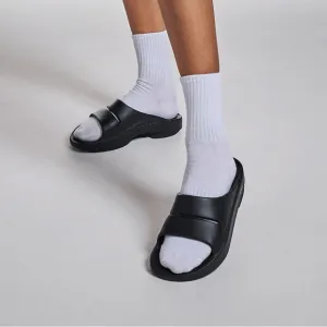 EUC - Oofos Ooahh Slide Sandal - Black Size 39 - US8