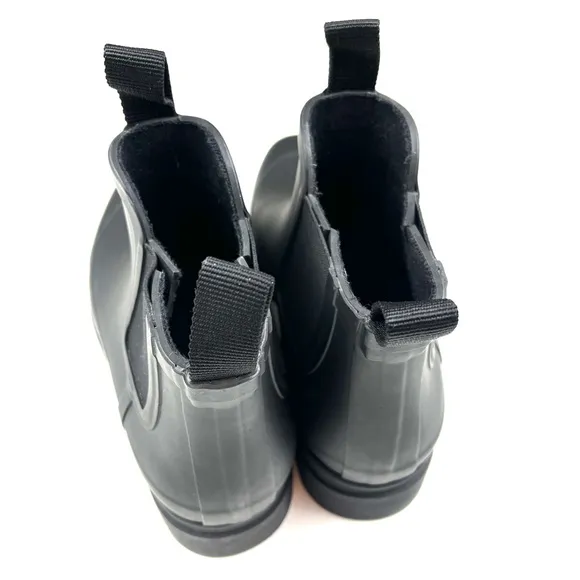 Everlane The Rain Boot Lug Sole Chelsea Boots size 7