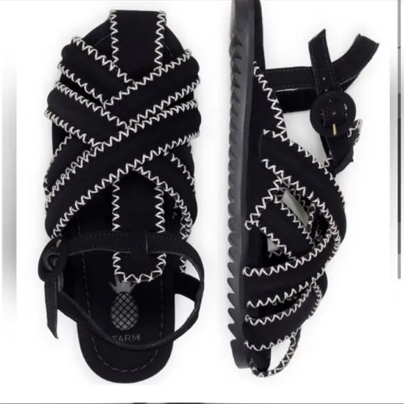 Farm Rio zigzag flat sandals black size 9 NEW IN BOX