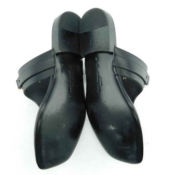 FERRAGAMO Gancini Logo Horse Bit Black Leather Thong Flat Sandals 7.5 C