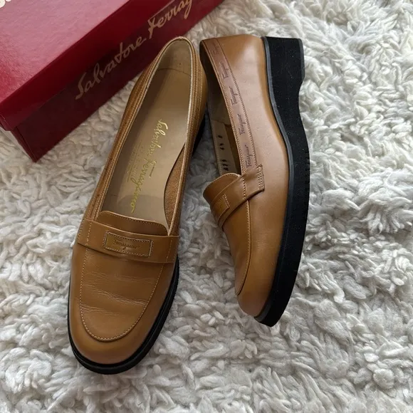 Ferraramo Leather Loafers‎