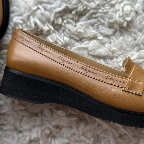 Ferraramo Leather Loafers‎