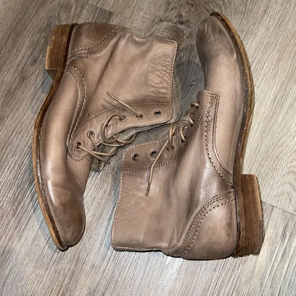 finery leather lace up boots Classic Tan Lace-Up Women's Boots 40