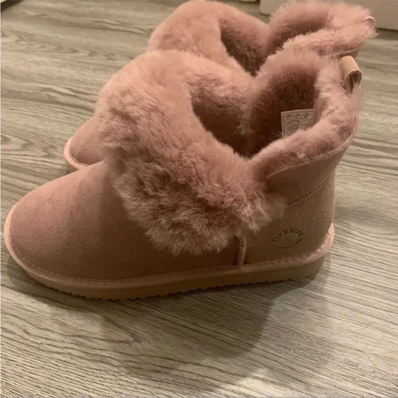 Fireside By Dearfoams Shearling Lined Boots