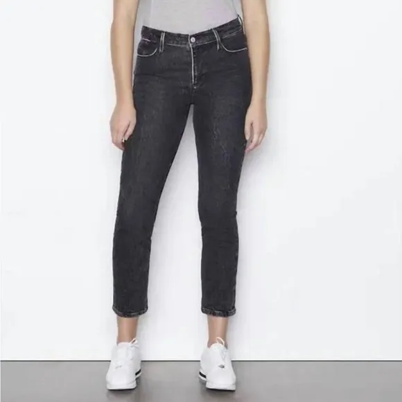 FRAME Le High Straight Jean in Edgey Wash