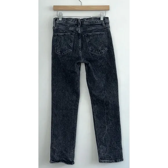 FRAME Le High Straight Jean in Edgey Wash
