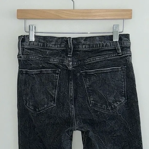 FRAME Le High Straight Jean in Edgey Wash