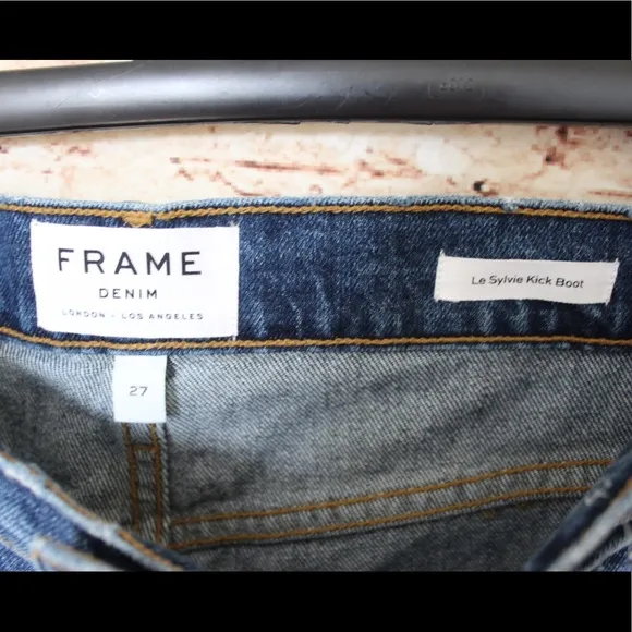 Frame Le Sylvie Kick Boot Raw Edge Denim