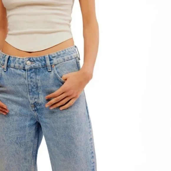 Free People &quot;We The Free&quot; Deep Trance Dropped Boyfriend Jeans NWTs Size 32