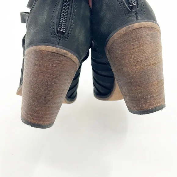 Free People Black Suede Strapy Hybrid Ankle Boots size 38 / 8