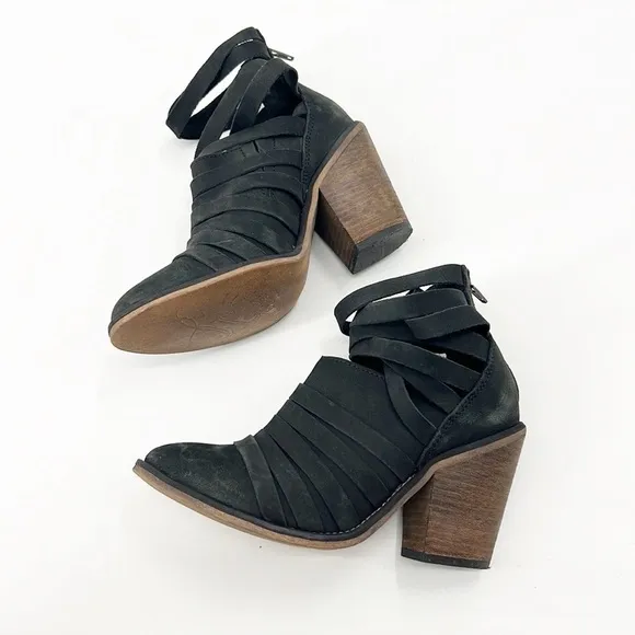 Free People Black Suede Strapy Hybrid Ankle Boots size 38 / 8