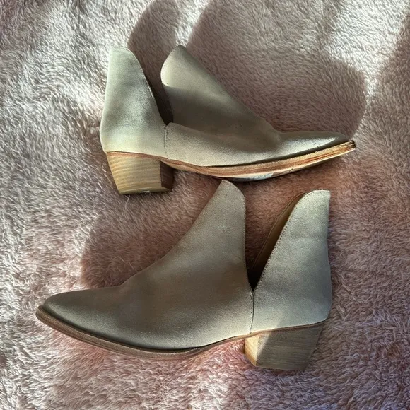 Free People Charm Double V Ankle Boots Size 39.5