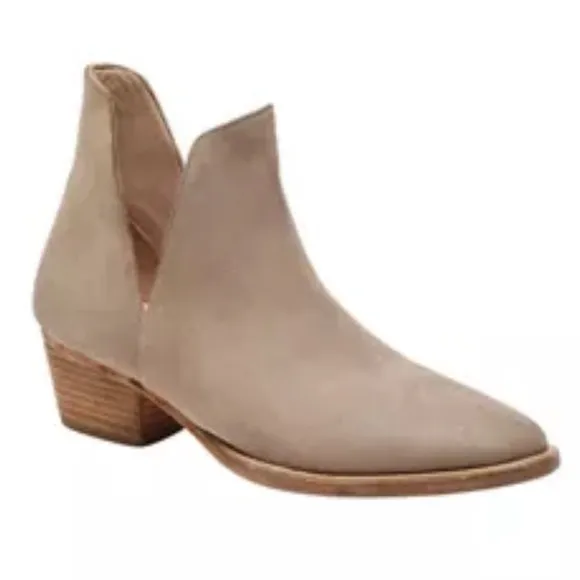 Free People Charm Double V Ankle Boots Size 39.5