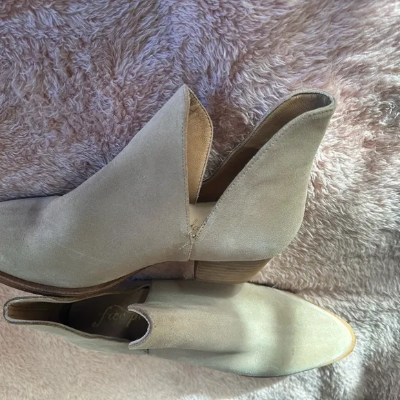 Free People Charm Double V Ankle Boots Size 39.5