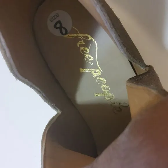 Free People Charm Double V Camel Suede Slip On Ankle Boots Booties Size 8.5 Tan