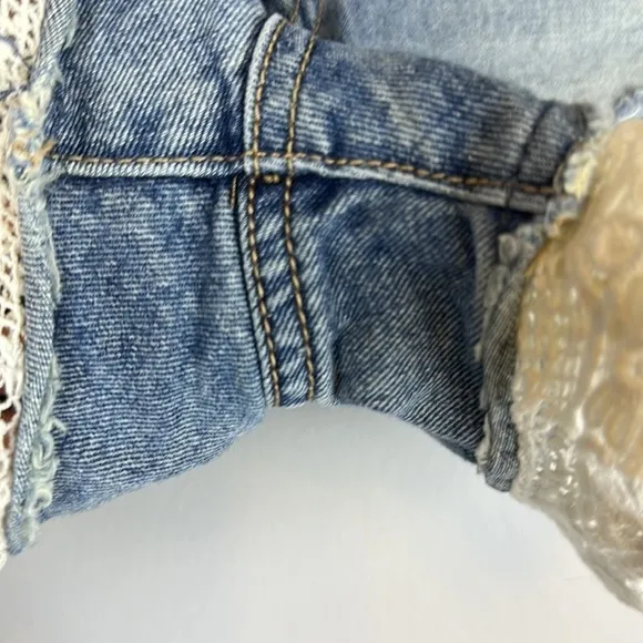 Free People Embroidered Lace Hem 100% Cotton High Waist Festival 28 Jean Shorts