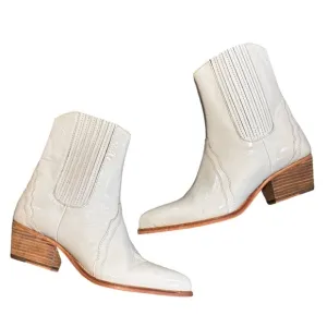 Free People New Frontier Chelsea Boots size 6 or 36.5 New patent leather