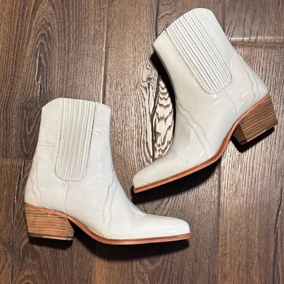Free People New Frontier Chelsea Boots size 6 or 36.5 New patent leather