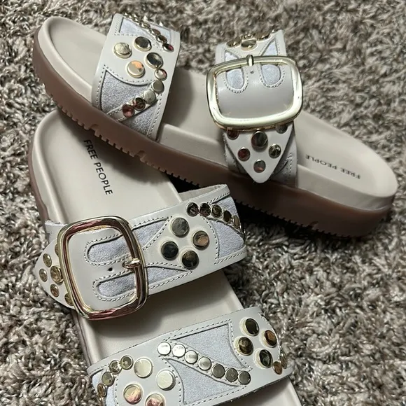 FREE PEOPLE REVELRY STUDDED SANDAL; 7.5, Like New!