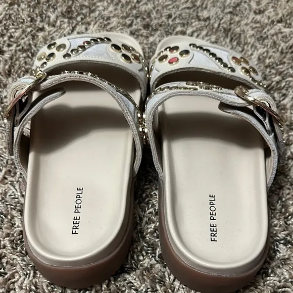 FREE PEOPLE REVELRY STUDDED SANDAL; 7.5, Like New!