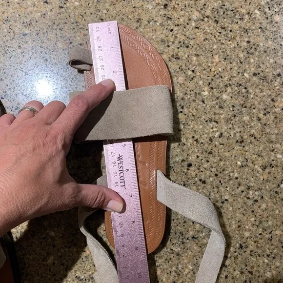 Free People sand taupe color suede flat sandals size 5.5-6 ( European 36)