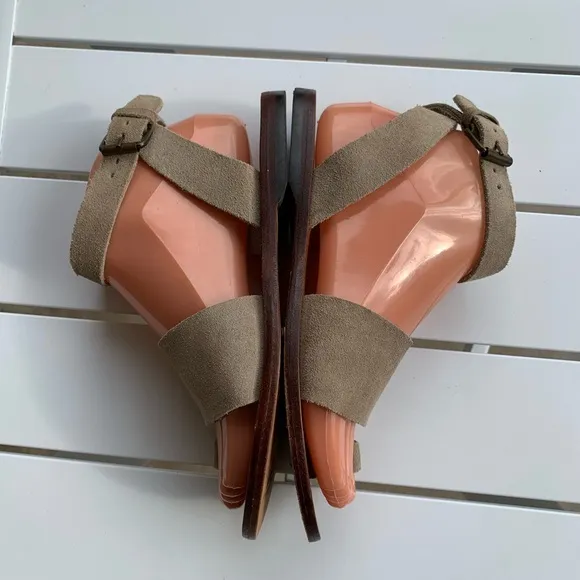 Free People sand taupe color suede flat sandals size 5.5-6 ( European 36)