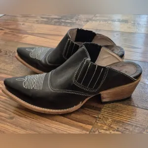 Freebird Black Wentworth Slip On Heel Boots size 9Pre-loved great condition