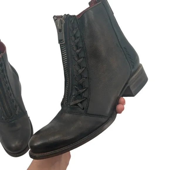 Freebird by Steven black zipper Wales boots size 10