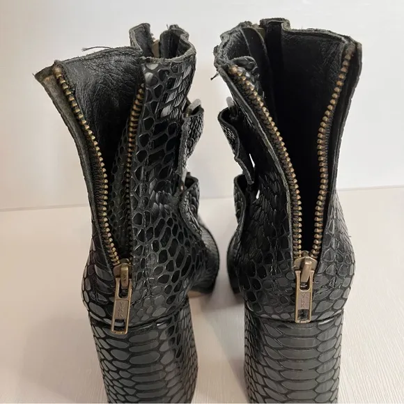 Freebird by Steven Joey Boot Black Leather Size 7