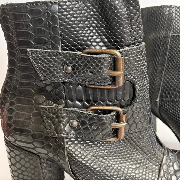 Freebird by Steven Joey Boot Black Leather Size 7