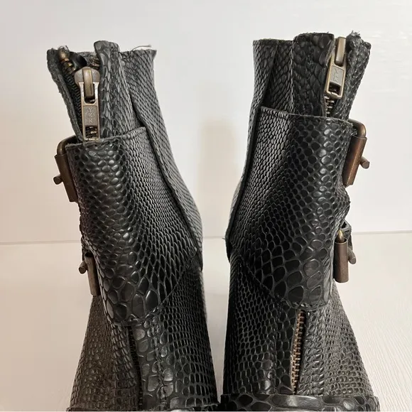 Freebird by Steven Joey Boot Black Leather Size 7