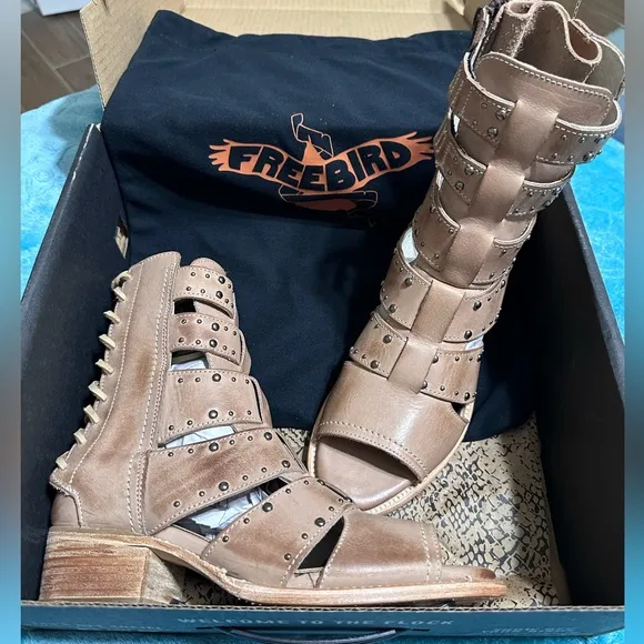 Freebird GHOST leather tan sandal size 9 NEW IN BOX