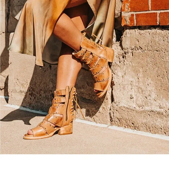 Freebird GHOST leather tan sandal size 9 NEW IN BOX