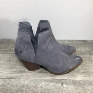 FRYE 78394 Reina Cut Out Short Gray Leather Womens Slip On Bootie Boots Size 8