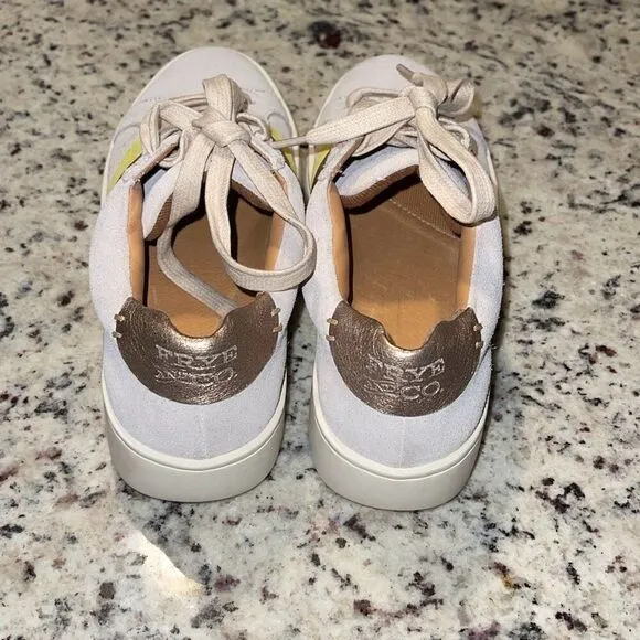 Frye &amp; Co. Hallie Low Suede Casual Sneakers Cream / Gold Women's Size 6