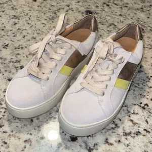 Frye &amp; Co. Hallie Low Suede Casual Sneakers Cream / Gold Women's Size 6