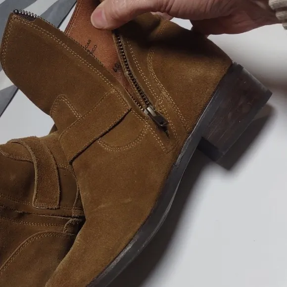 Frye Brown Ankle Boots with Suede Material and Side Zipper