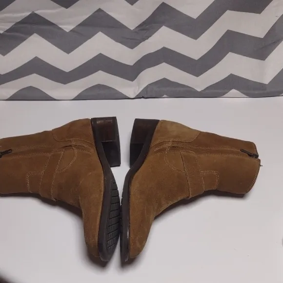 Frye Brown Ankle Boots with Suede Material and Side Zipper