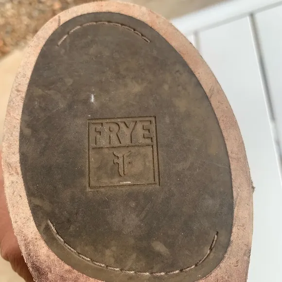 Frye brown leather flat sandals with straps size 6.5M