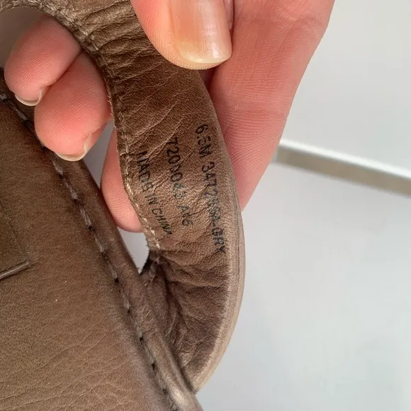 Frye brown leather flat sandals with straps size 6.5M