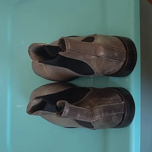 Frye Gray Leather Slip-on Ankle Boots Size 8.5
