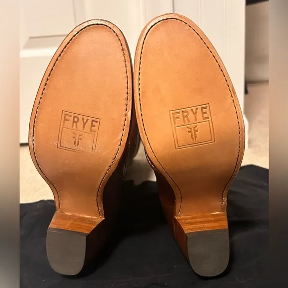 Frye Jane Pull On Boots Size 9.5