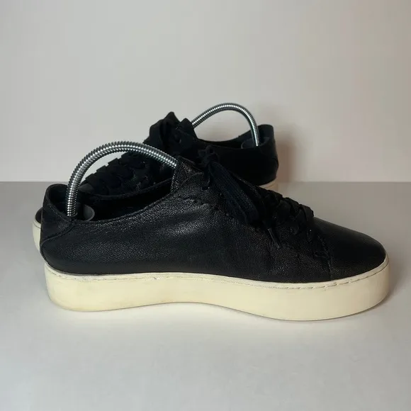 Frye Lena Low Lace Black Leather Fashion Low Top Sneakers, womens size 7. Laces