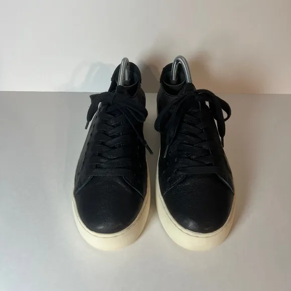 Frye Lena Low Lace Black Leather Fashion Low Top Sneakers, womens size 7. Laces