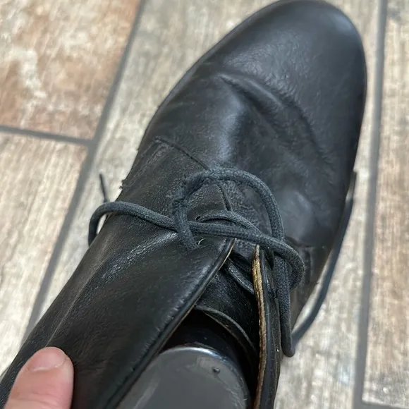 Frye Men’s Black Leather Chukka Boots‎