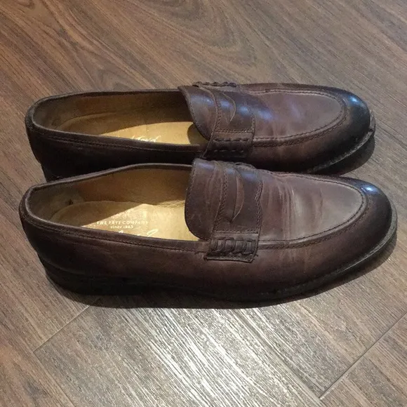 FRYE Mens Brown Leather Loafers. Like New